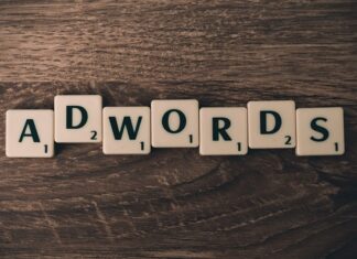 Jak nazywają się duże reklamy? Jak nazywają się duże reklamy?