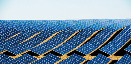 Miks energetyczny przyszłości: Jakie źródła zielonej energii realnie obniżą Twoje rachunki? źródła zielonej energii